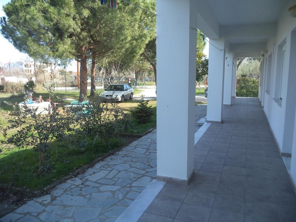 Pension Lakis Прінос Екстер'єр фото